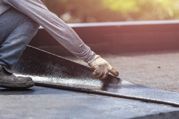 Professional Vapor Barrier Installation technician working in Springport, MI